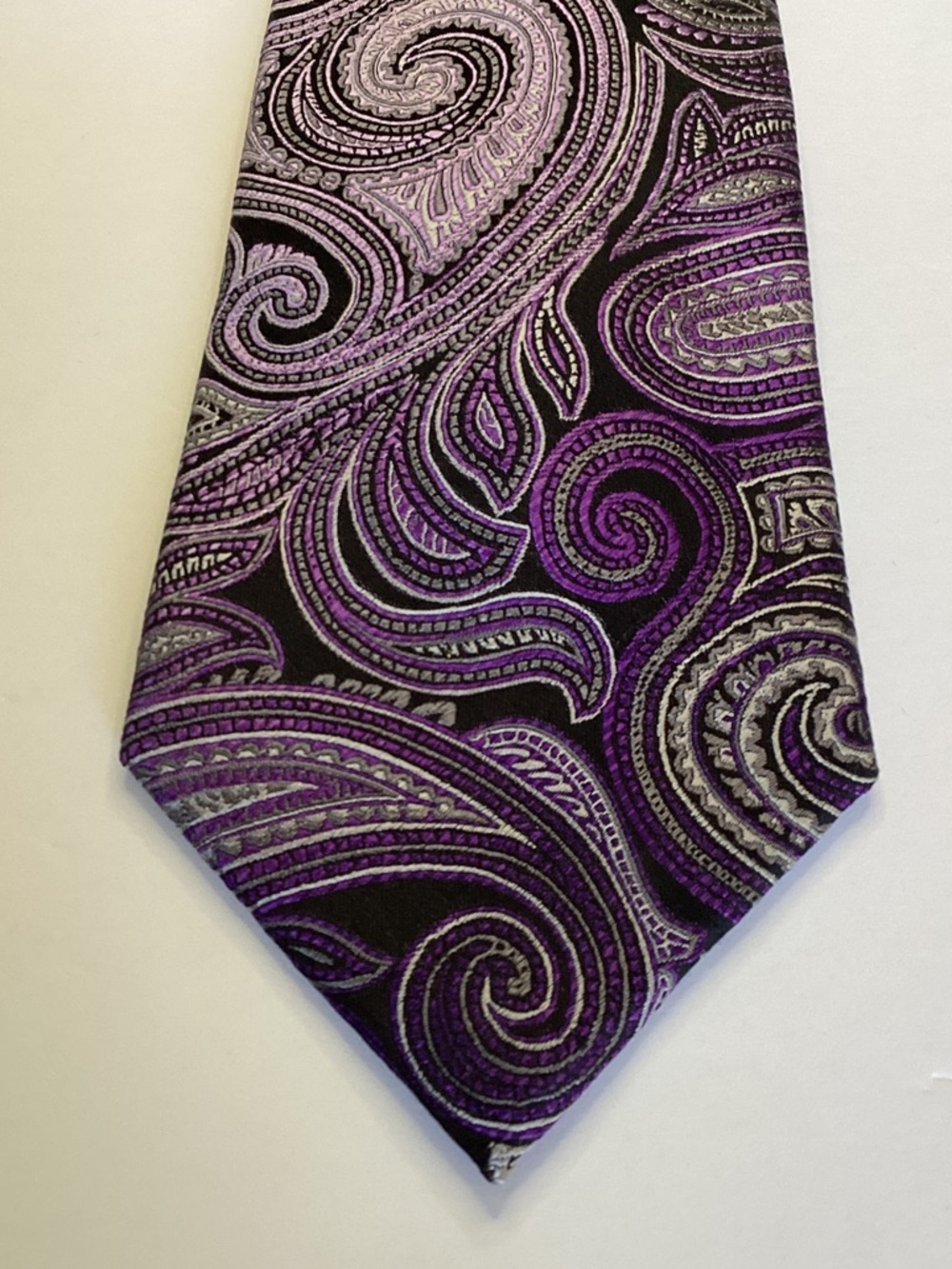 Sean John Classic Purple Paisley Silk Tie